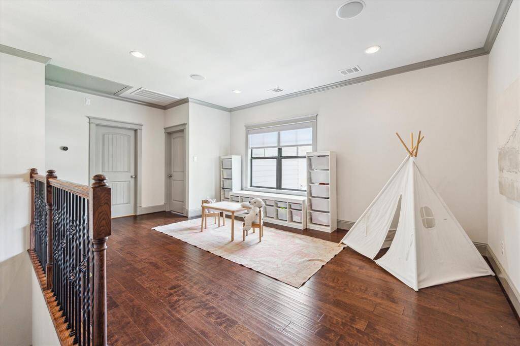 Great flex space can be used as a study area, playroom or additional office space