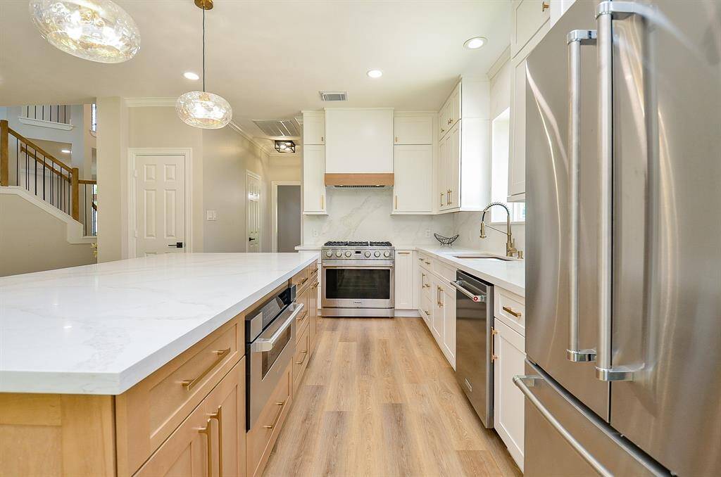 Fully renovated chef’s kitchen—your culinary paradise awaits!