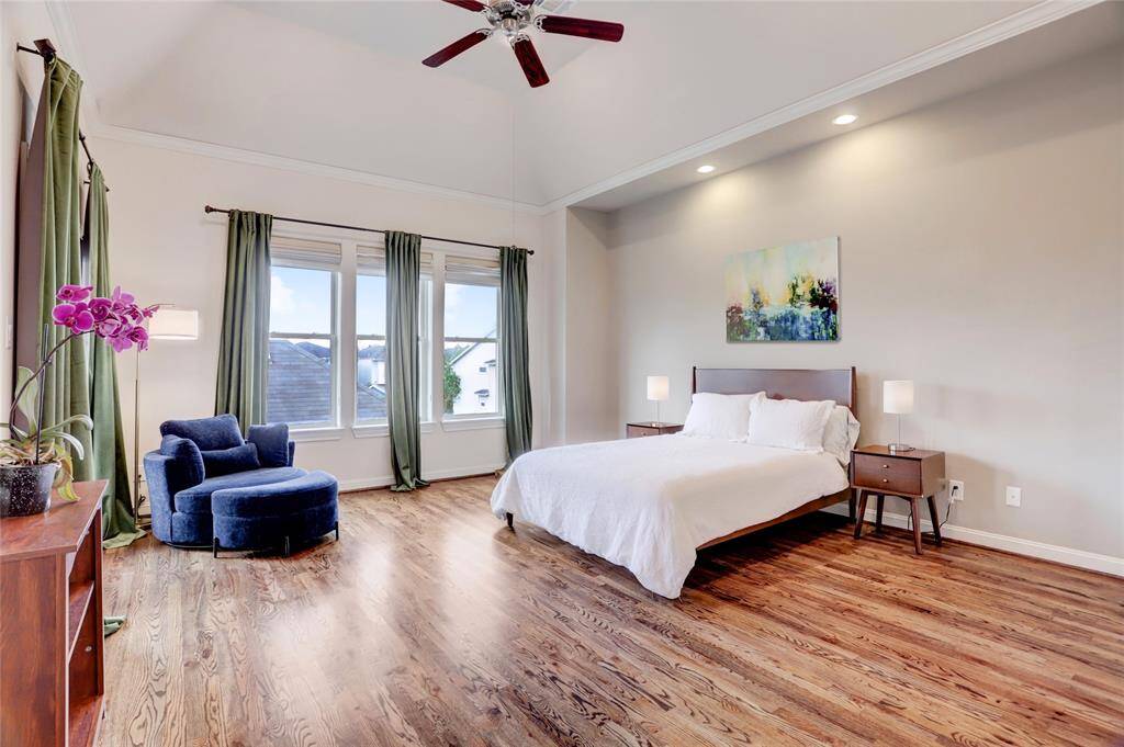 HUGE Primary suite! Plenty of room for your King sized furniture. High coffered ceilings. Ceiling fan. Recessed lights. Lots of double oaned windows with a great view.