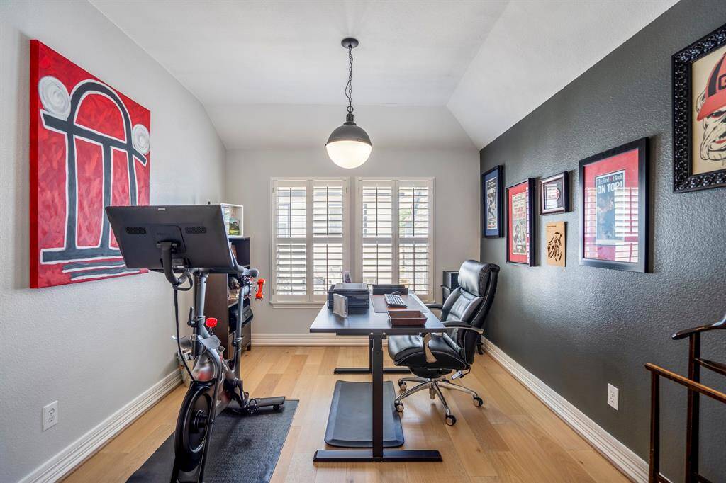 Currently serving dual purposes as a home office & gym, this bonus room could easily transform into a  media room or creative studio. The possibilities are endless & flexible based on your needs!