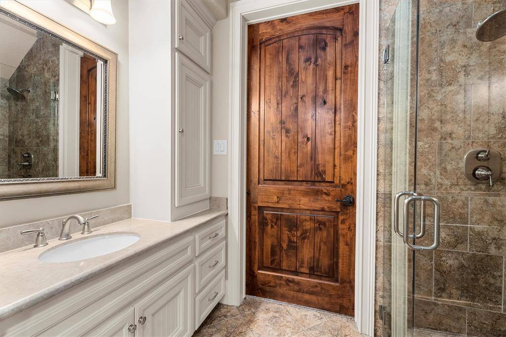 2nd part of this wonderful en-suite!