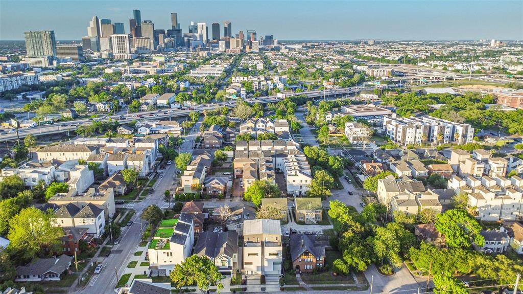 Aerial view showing convenient access to Downtown and all that Houston has to offer.