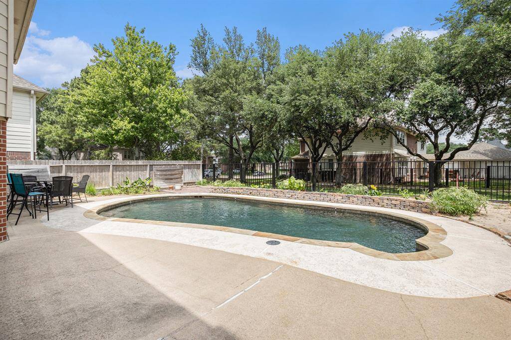Serene out door space with SO much room!