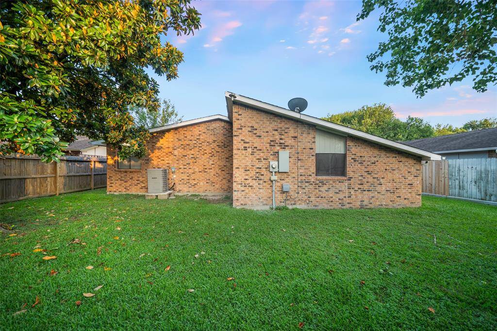 Plenty of space for fun!Welcome home