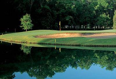 Pecan Grove offers 27 holes of scenic golf designed to challenge players of all skill levels. Members can enjoy three unique nine-hole layouts with fairways shaded by majestic oak and pecan trees. The club also features men’s and ladies’ leagues, junior programs, and signature tournaments—perfect for every golfer in the family.
