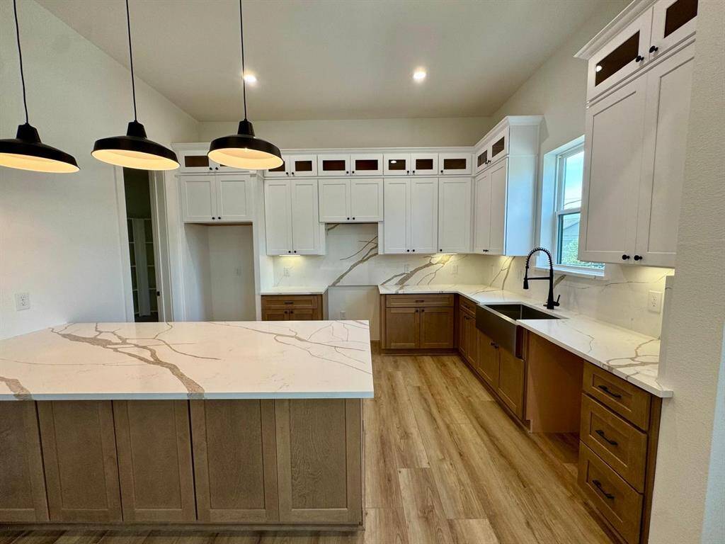 Elegant kitchen with quartz countertops