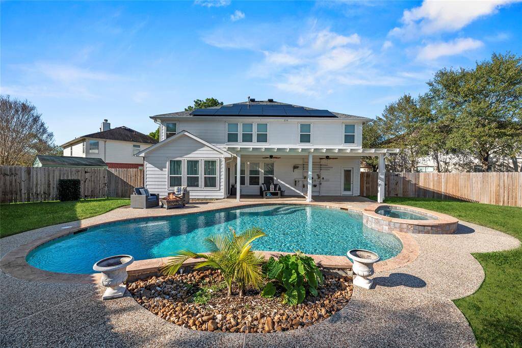 Panels and Pool, what else do you need?!