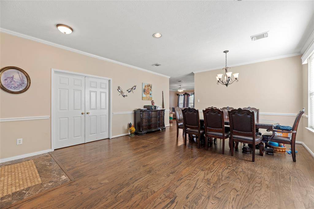 Looking back towards the dining room.