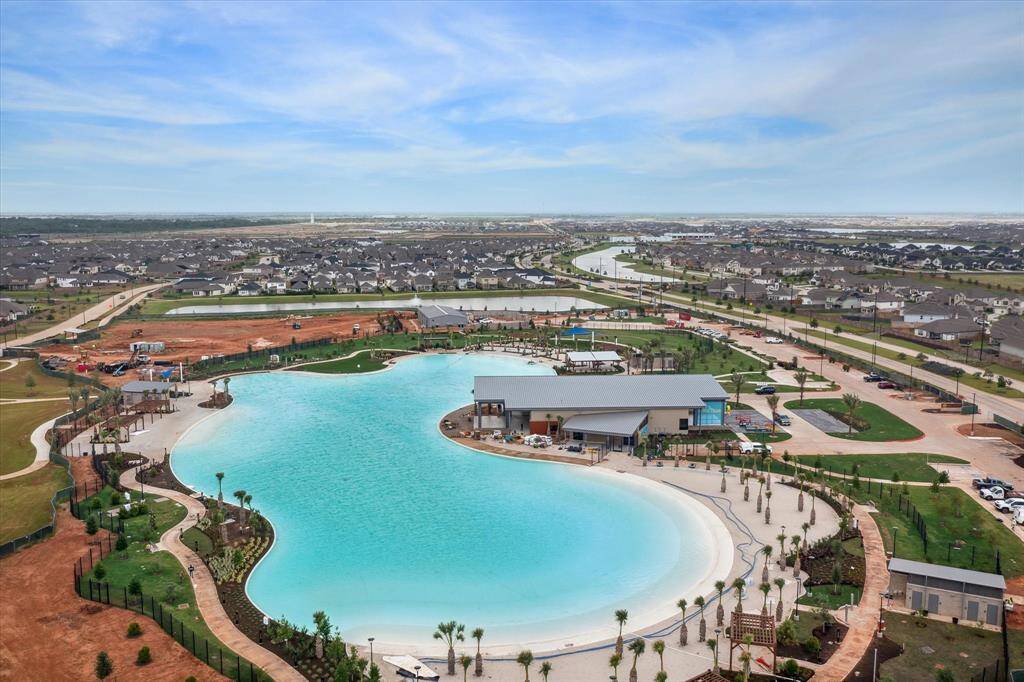 3.5 Acre Crystal Lagoon. Exclusive use only for Sunterra Residents.The Sol Club will be a Crystal Lagoons® amenity where people can walk along white-sand beaches and swim, kayak and paddleboard on turquoise blue waters — it’s a tropical vacation that can be yours every day when you live in Sunterra