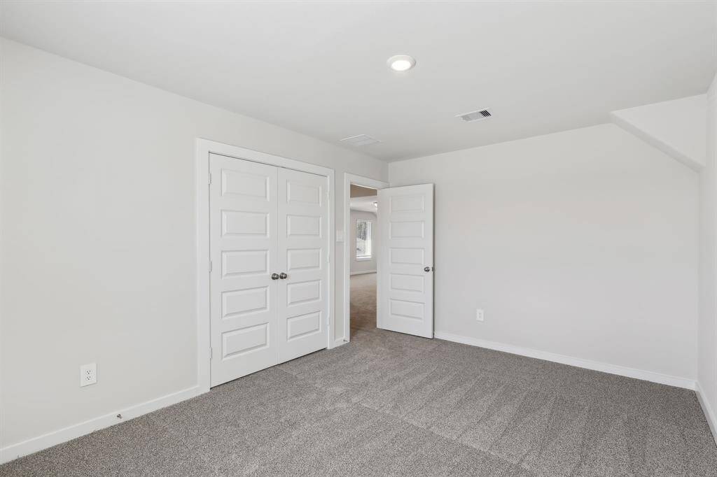 Photo is not of the actual home but is an inspirational photo of builder’s model home and may depict options, furnishings, and/or decorator features that are not included.