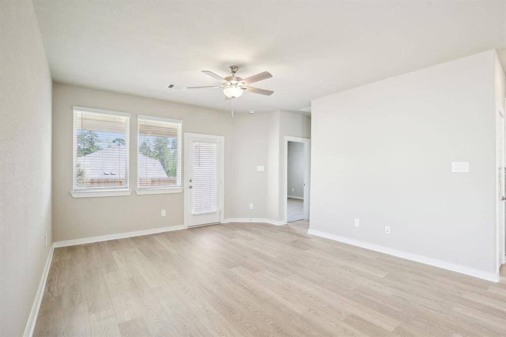 Photo is not of the actual home but is an inspirational photo of builder’s model home and may depict options, furnishings, and/or decorator features that are not included.