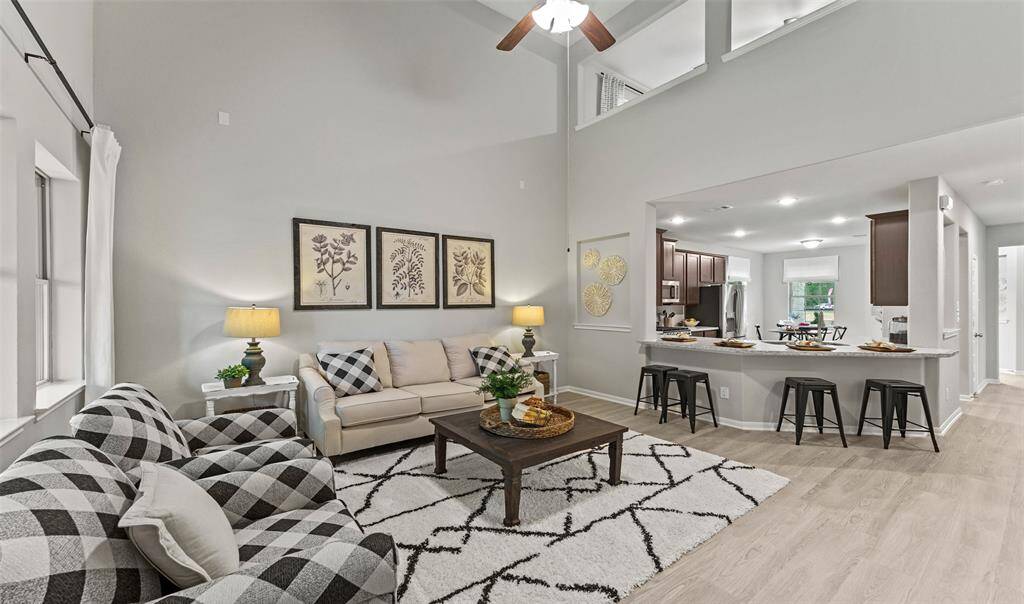 Open floor plan (*Photo not of actual home and used for illustration purposes only.)