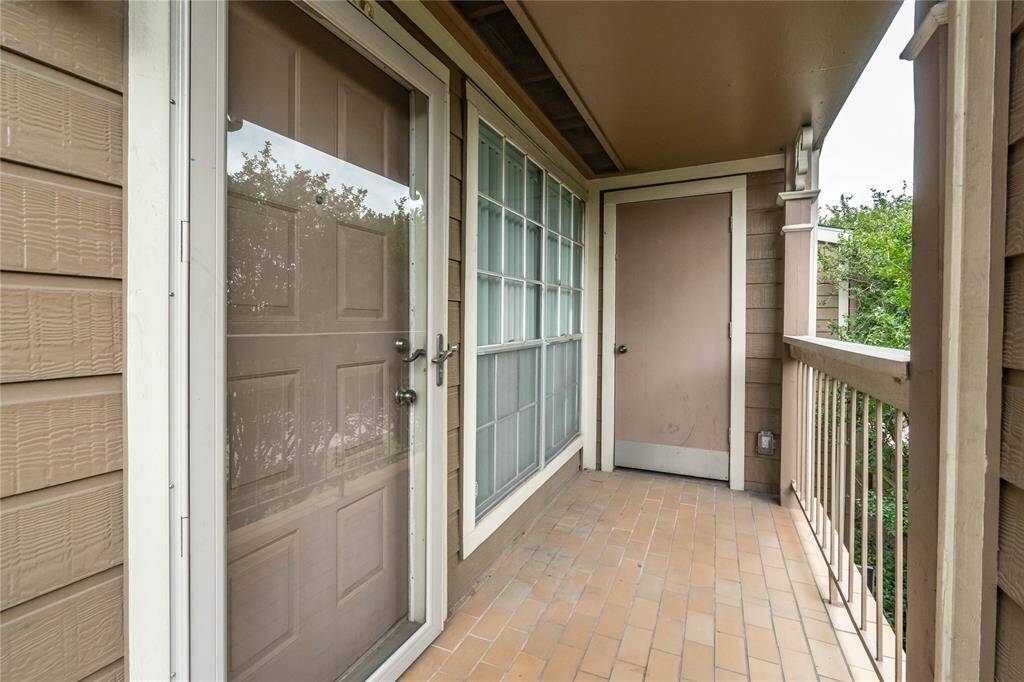 Balcony with Storage