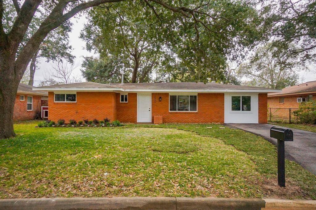 Charming brick ranch-style home nestled in the heart of Old Katy!  Step inside to discover a thoughtfully renovated interior with modern touches while preserving classic charm. Enjoy the convenience of a single-story layout, a spacious front yard, and a long driveway with ample parking. Located in a quiet, established neighborhood, you'll love being just minutes from historic downtown Katy, local parks, schools, and dining.
