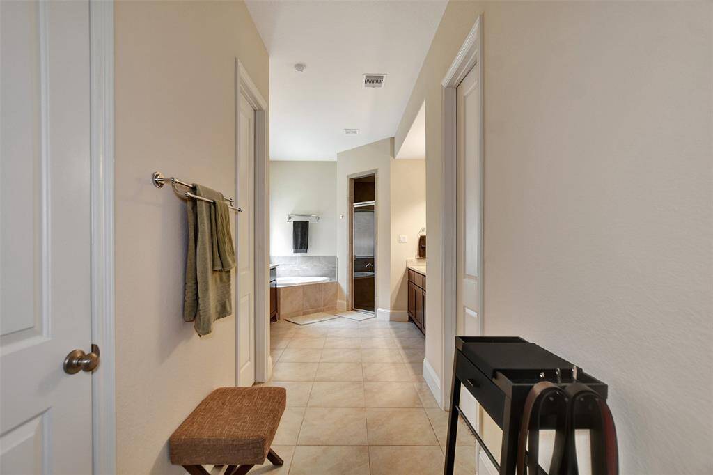 Welcome to the primary bath. Large and spacious for your comfort.