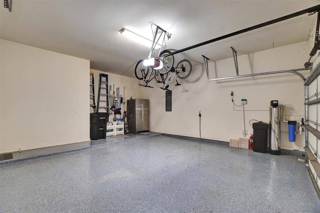 Extra large garage, enough space for your additional refrigerator, bikes, storage and more.