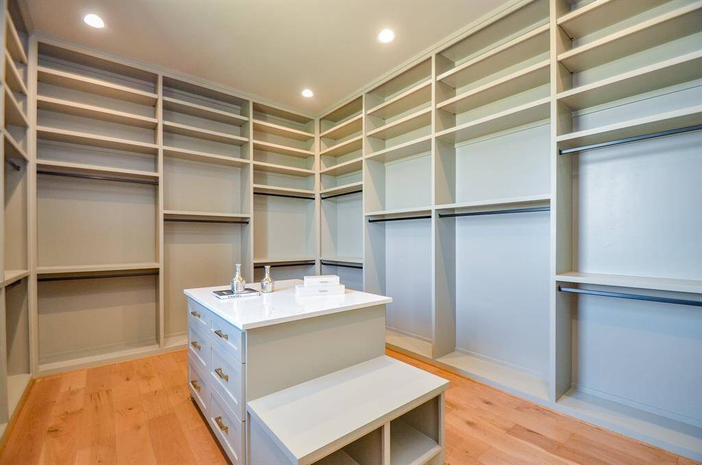 Primary closet.