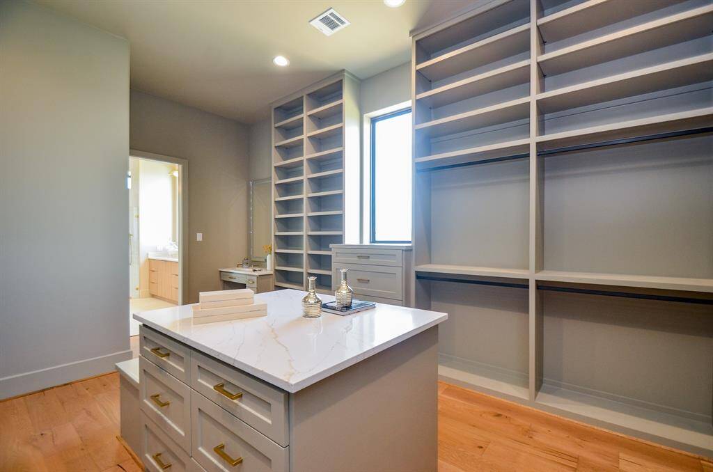 Primary closet.