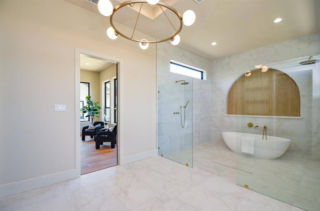 Primary bath.