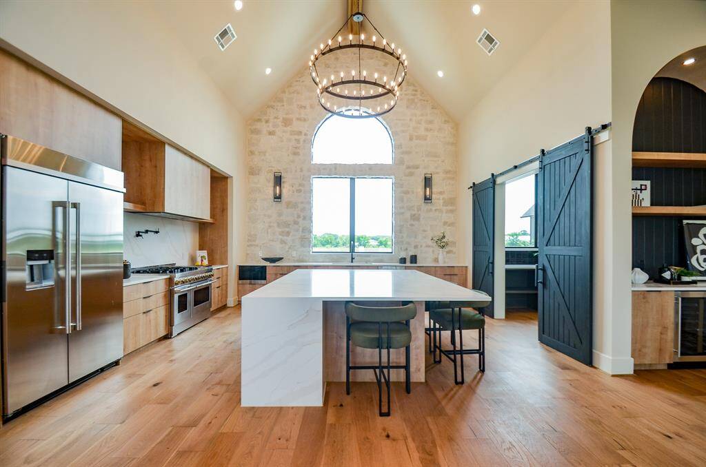 Kitchen. Enormous island!