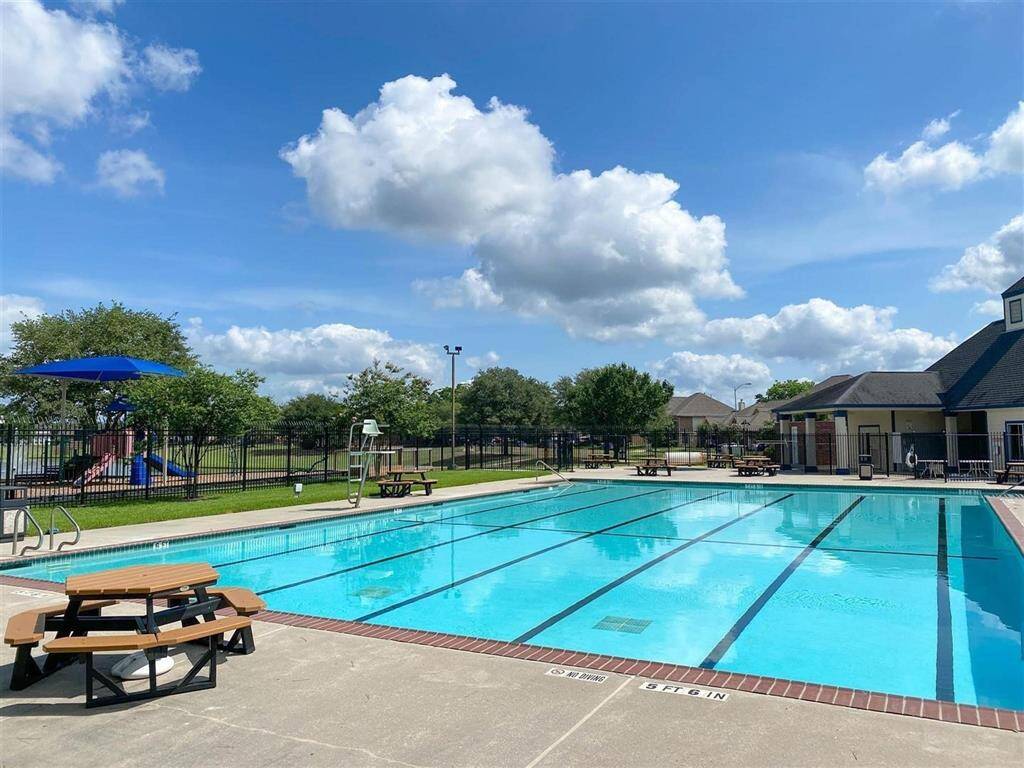 Community pool