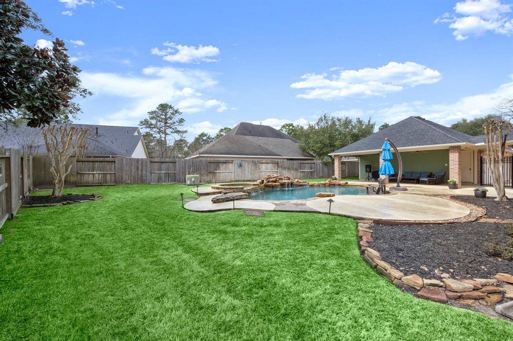 Large lot offers plenty of greenspace for pets or play!