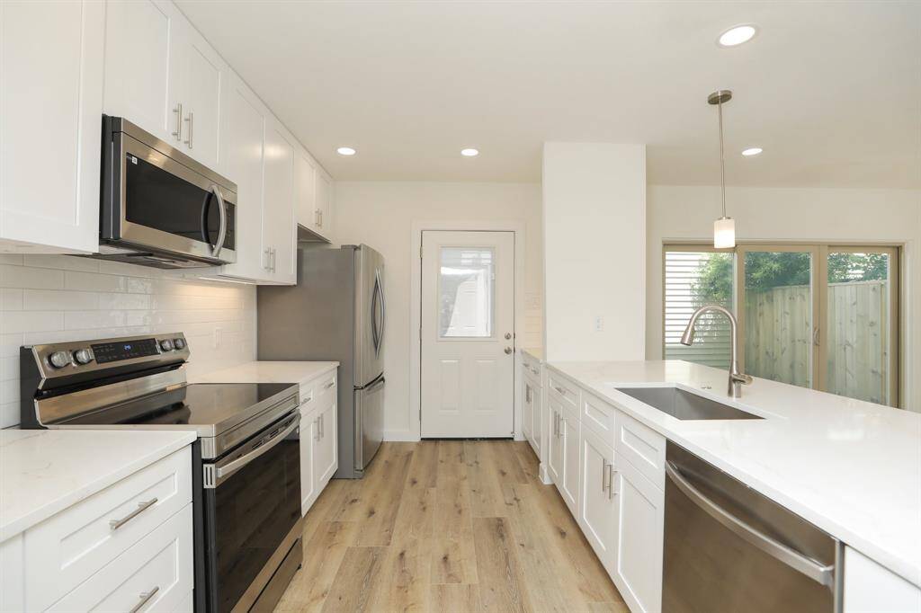 magnificent kitchen