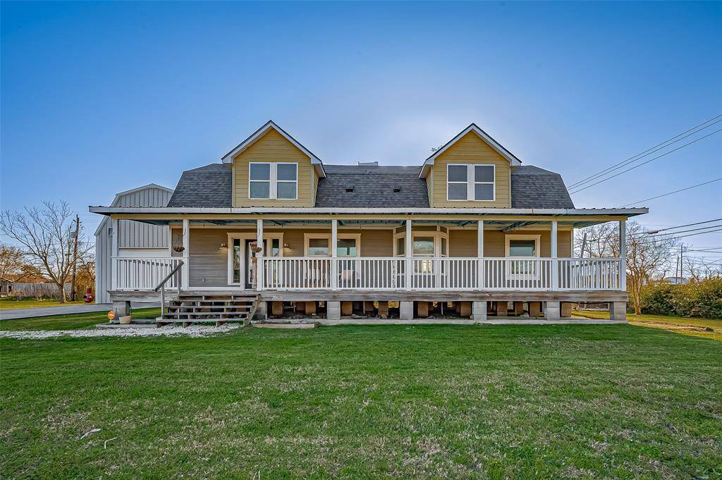 Beautiful 2 story home