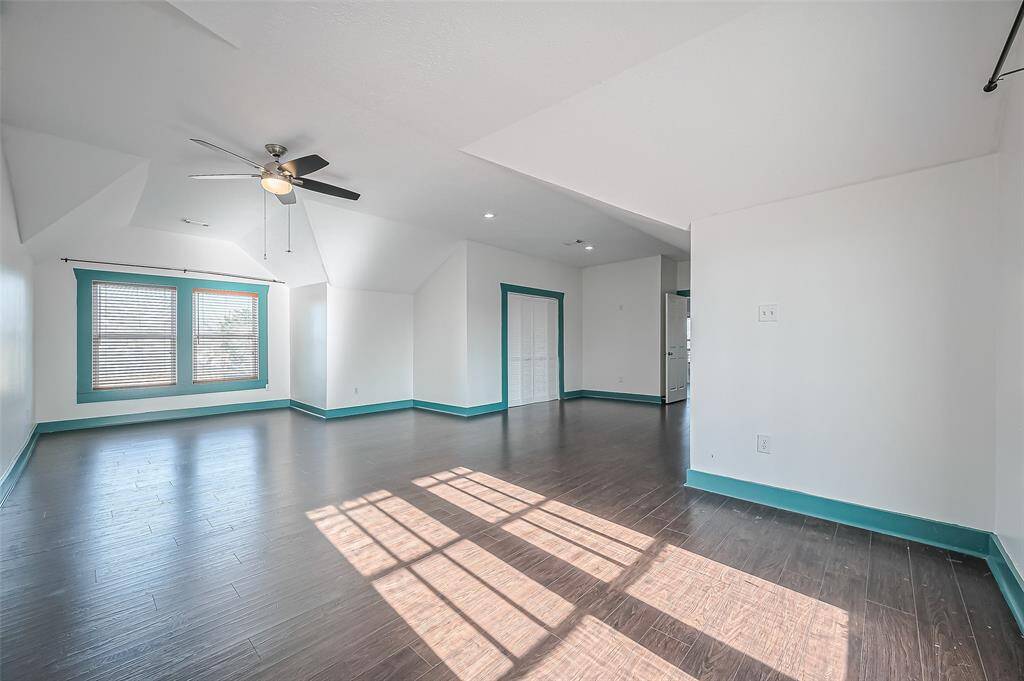 Huge room with so much to offer and plenty of closet space