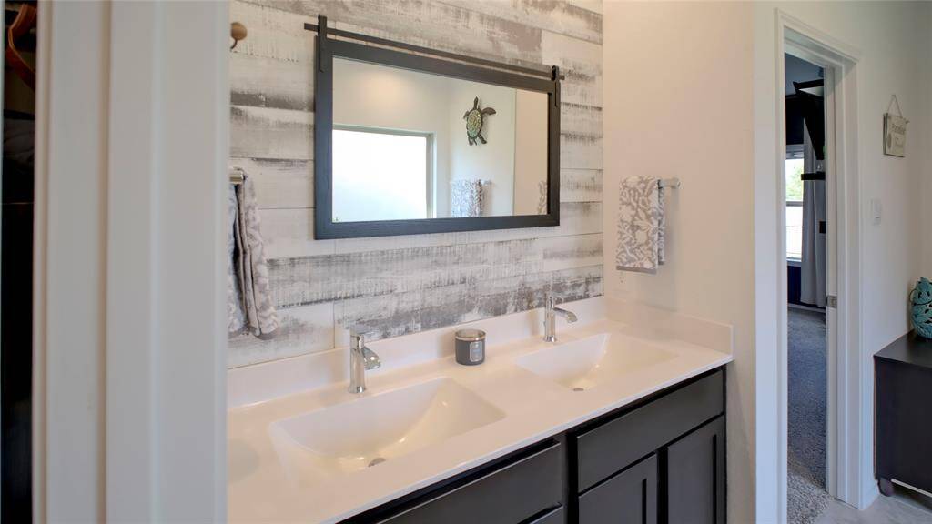 Dual sinks