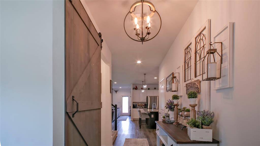 Entry way