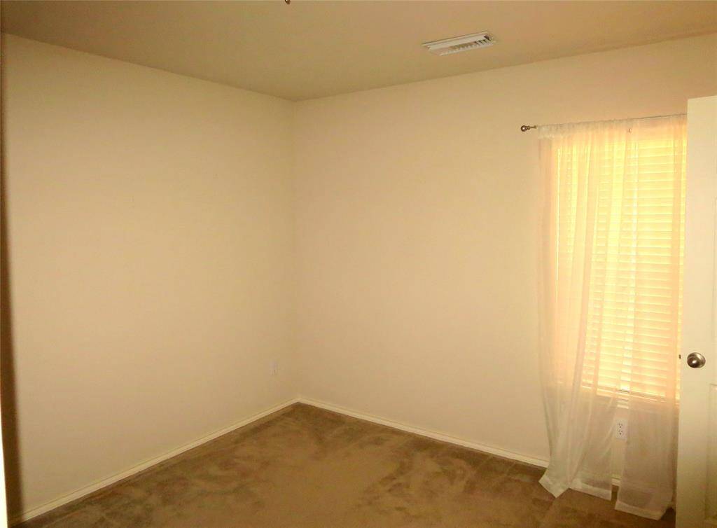 Bedroom 04