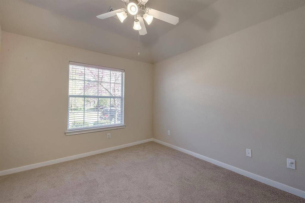 Carpet floors have been replaced with wood floors, and updates are coming soon!