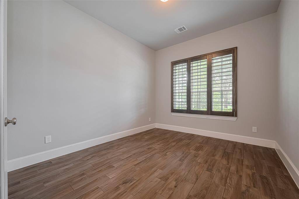 Office/Flex Room