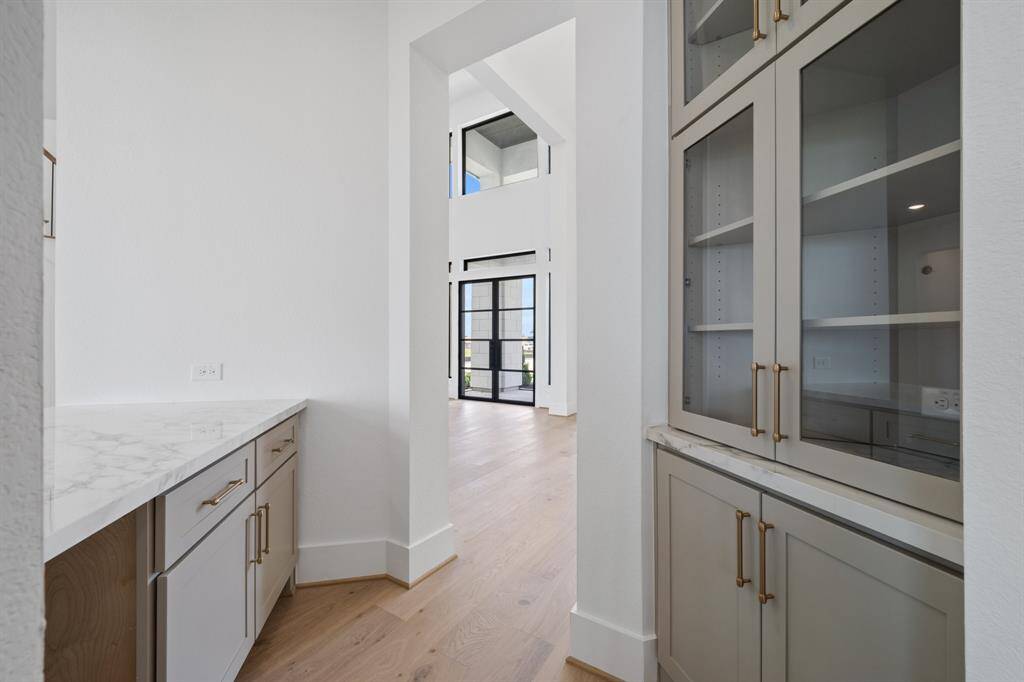 Another view of the butler's pantry