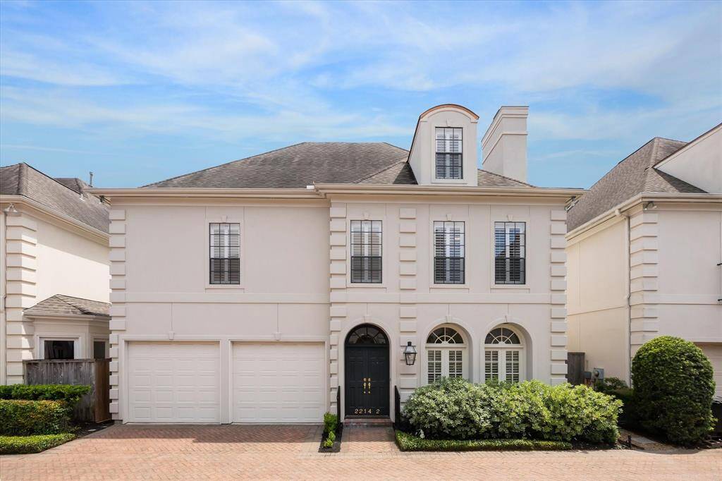 In a gated enclave of 6 homes in Westhaven Estates. Just minutes from world class shopping, dining and entertainment.