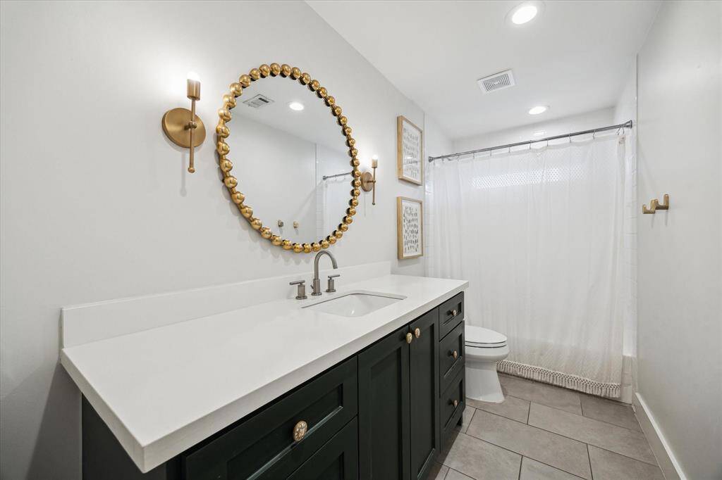 Secondary Bath