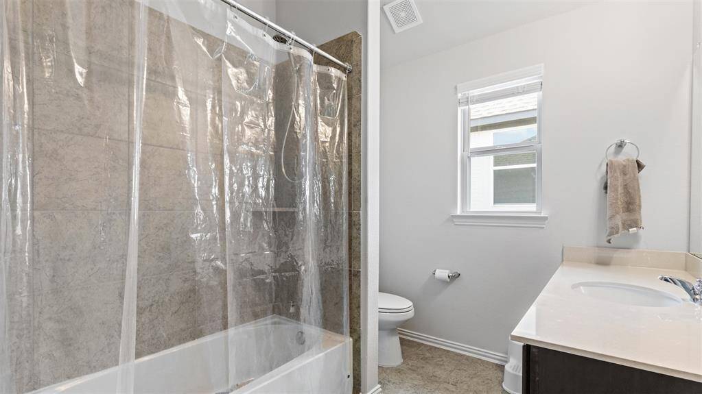 En suite bathroom
