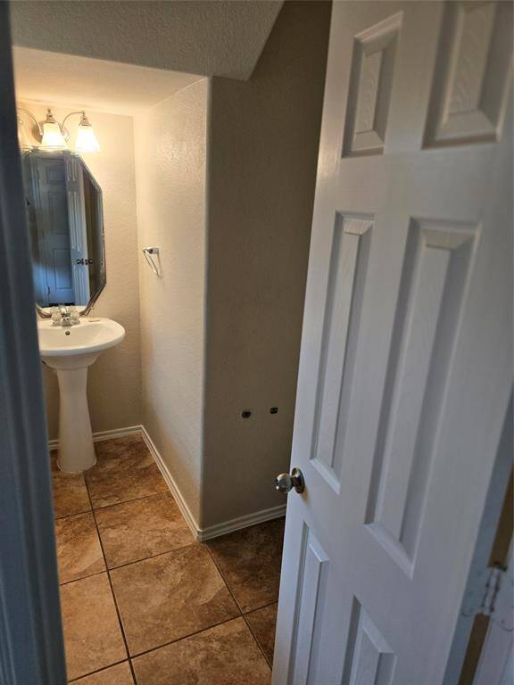 Downstairs half bath