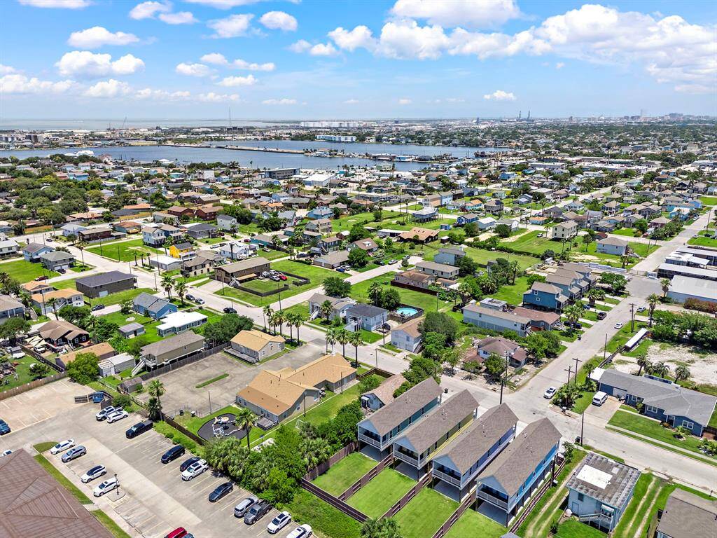Ariel view of the house proximity to Offatts Bayou and 61st street