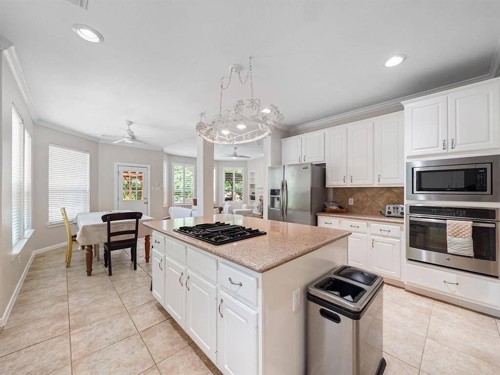 Island offers additional stroage and prep space!