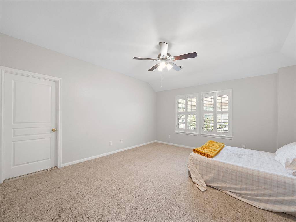 Upstairs, four well-sized secondary bedrooms offer exceptional versatility, allowing you to customize the space to suit your individual needs and preferences. Create the perfect blend of comfort and functionality in this exceptional home.