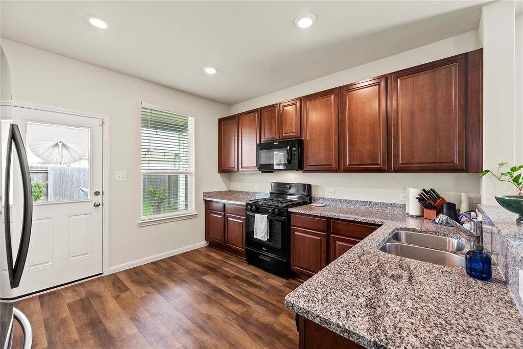 Spacious Kitchen
