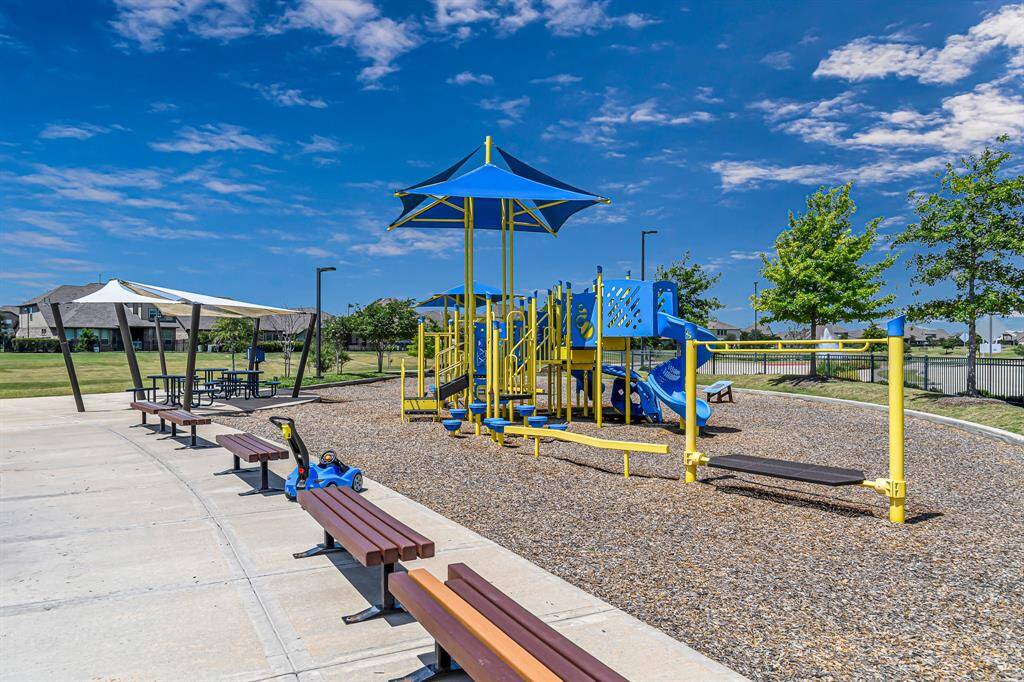 This is the kind of community where neighbors quickly become friends. With inviting gathering spaces, a fun-filled playground, and scenic surroundings, Lakes of Bella Terra West offers a warm, welcoming environment that brings people together and makes every day feel like home.