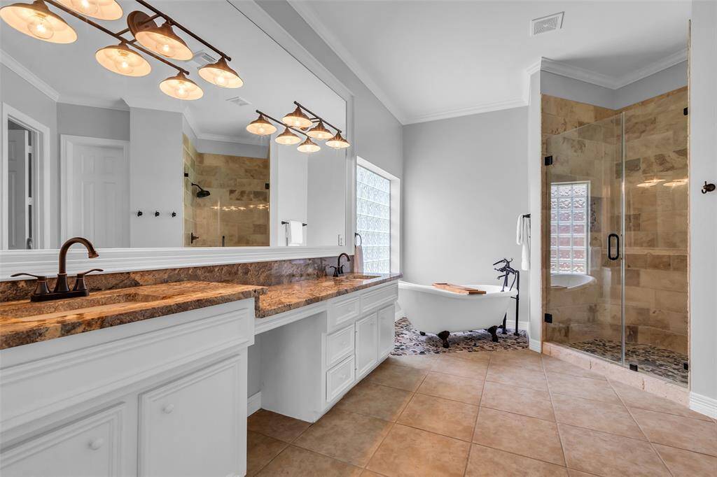 Primary Bath updated with soaking claw tub & shower (2021)