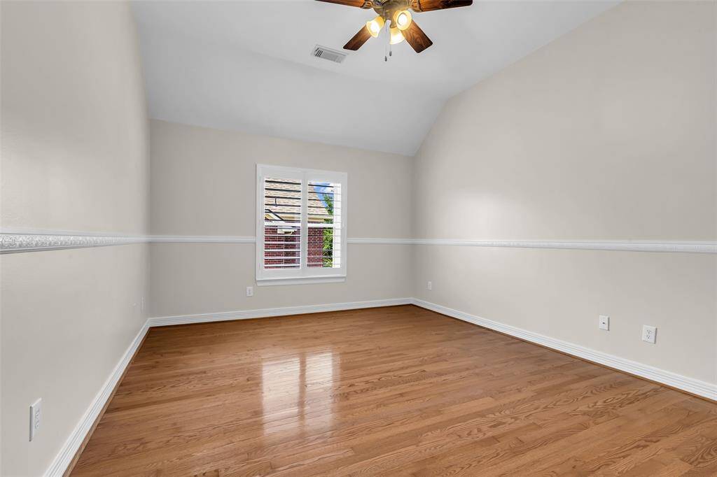 Bedroom #4, Walk in closet