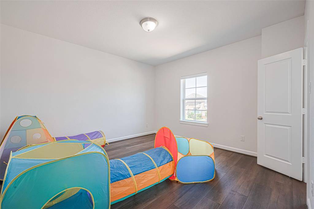 3rd bedroom upstairs