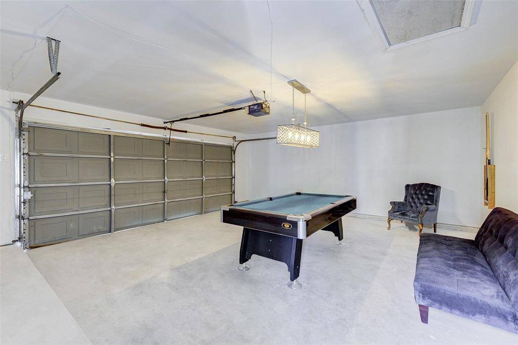 Garage/Flex