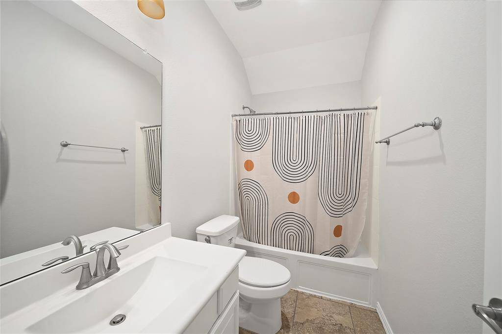 Upstairs Guest Bathroom
