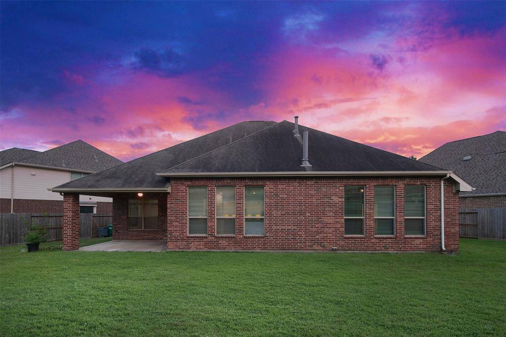 Home situated on a Cul De Sac and across from the neighbor park with a sling swing for your quiet enjoyment.